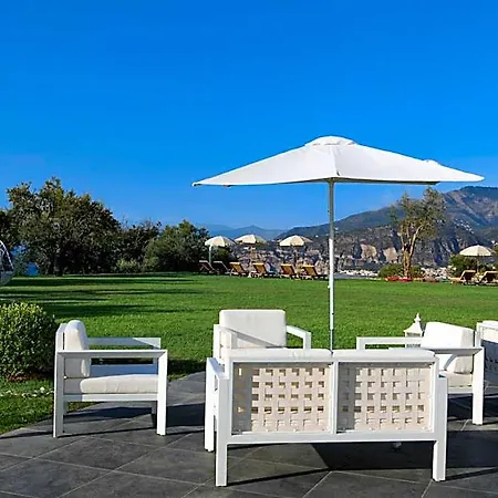 Anna Belle Elegant Agriresort منتجع سورينتو